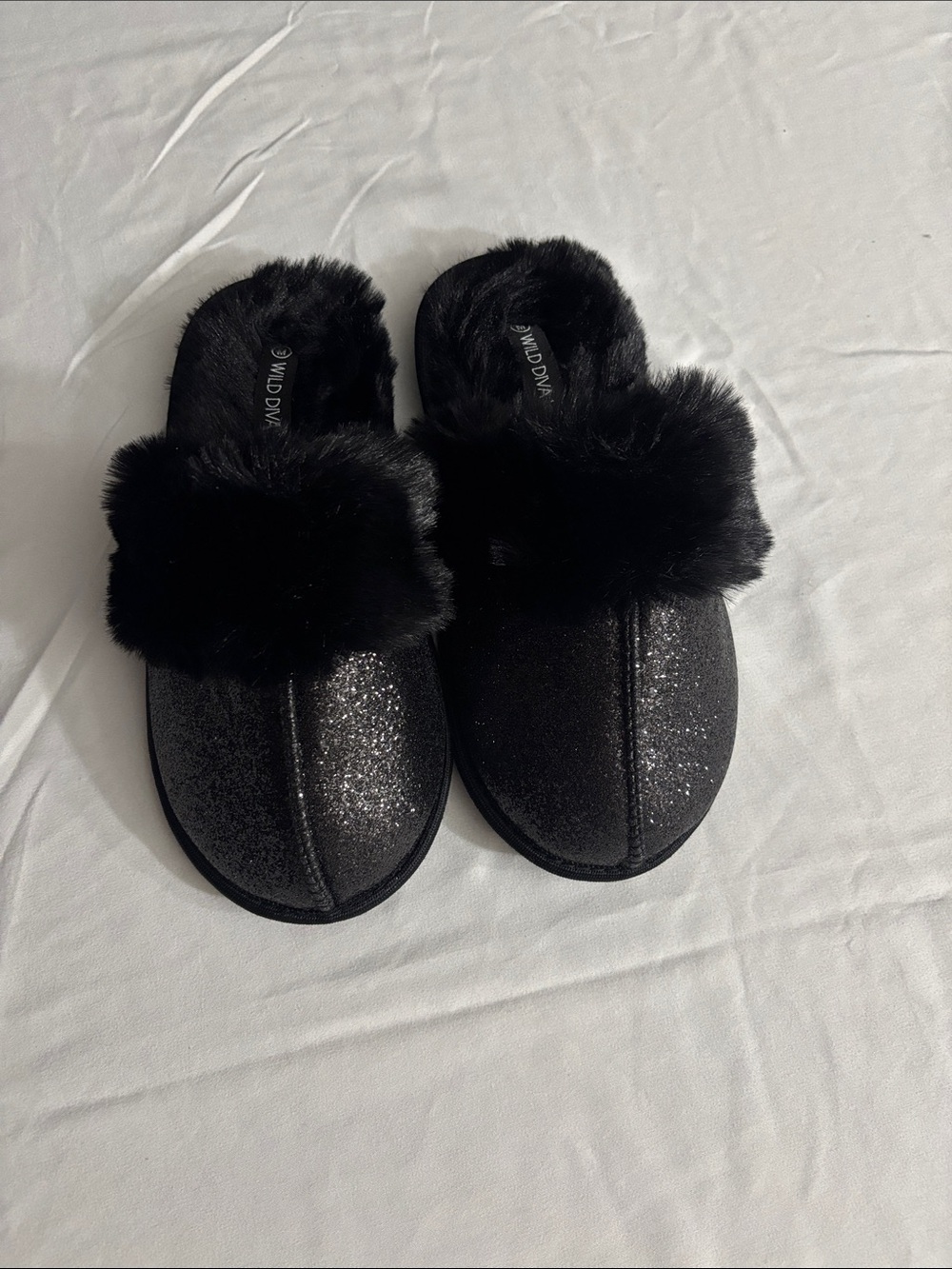 Wild Diva Black Glitter Slippers